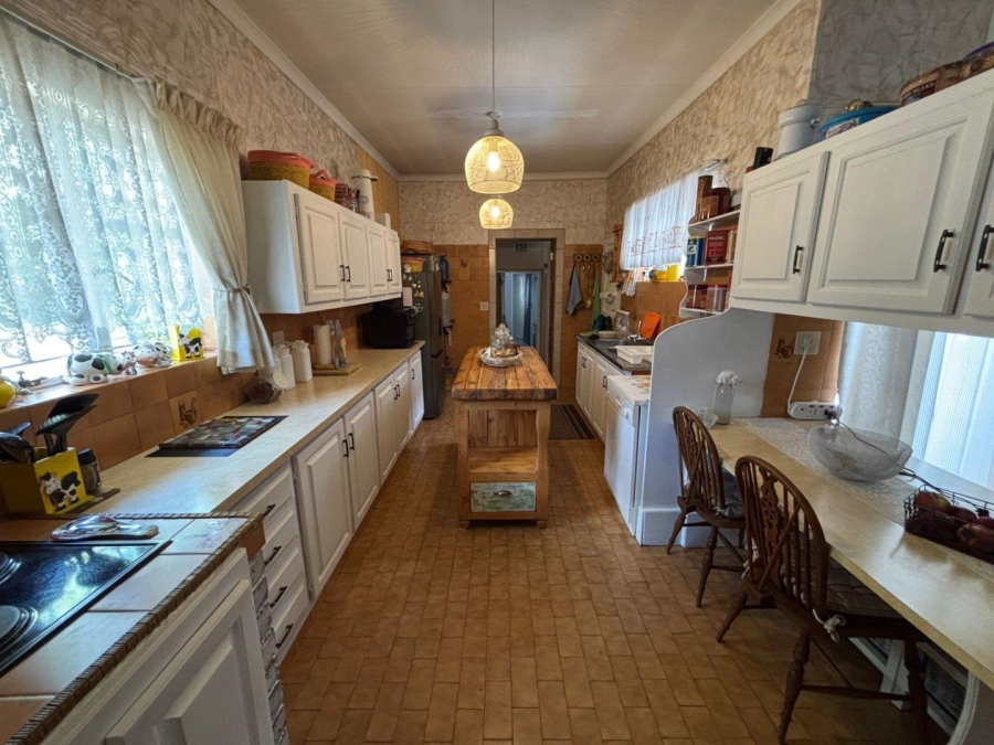 5 Bedroom Property for Sale in Parys Free State